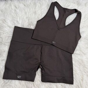 NEW SET Active XL Sports Bra and Shorts Bundle Dark Brown